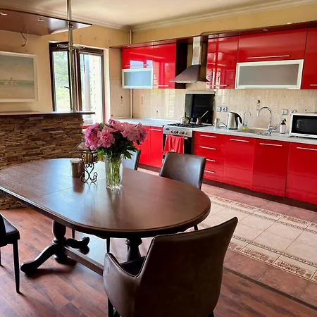 уютный дом у моря совиньон-1 Holiday home *
