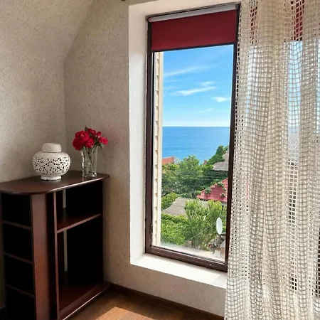 Holiday home уютный дом у моря совиньон-1 *